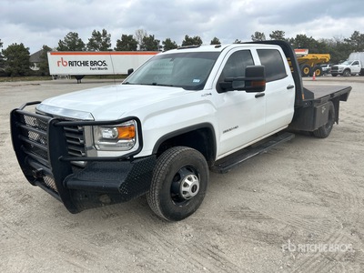 2019 GMC Sierra 3500HD 4x4 Crew Cab Flatbed Truck