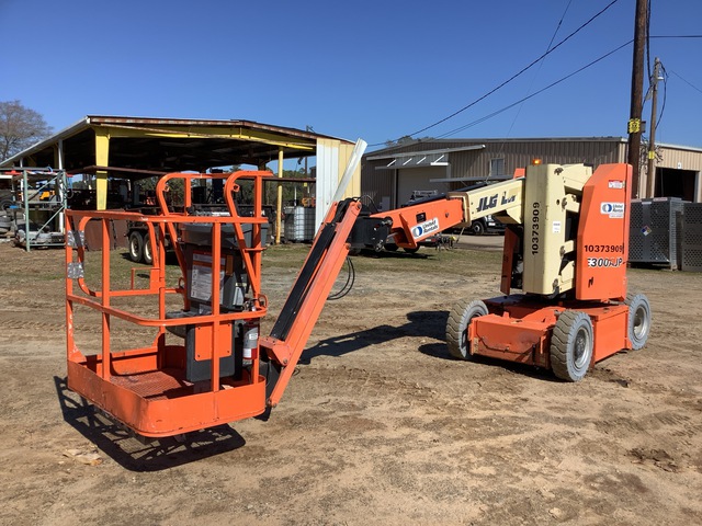 2015 JLG E300AJP 2WD Electric Articulating Boom Lift