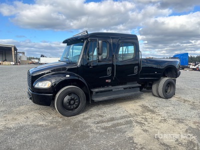 2005 Freightliner M2 106 4x2 Crew Cab Versatile Hauler Truck