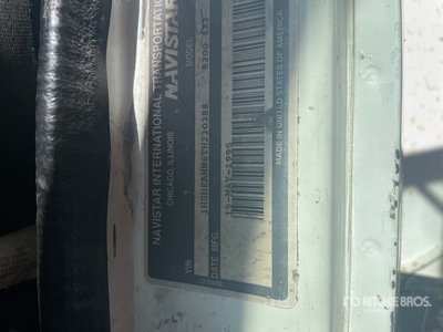 1996 International 8200 4x2 Fuel and Lube Truck