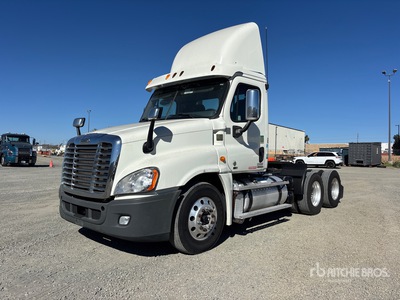 2012 Freightliner Cascadia 125 T/A Day Cab Truck Tractor