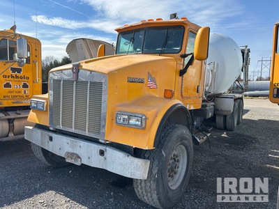 2004 Kenworth W900B 8x4 Mixer Truck