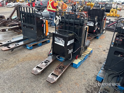 2022 Doosan BER30S-9 6020 lb Electric Pallet Jack