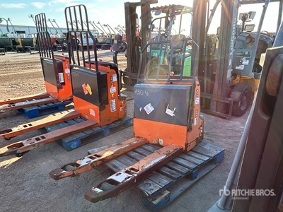 2022 Doosan BW23S-7 4500 lb Electric Pallet Jack
