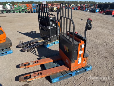 2022 Doosan BW23S-7 Electric Pallet Jack