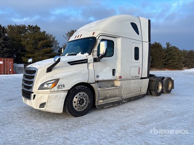 2021 Freightliner Cascadia 126 6x4 T/A Sleeper Truck Tractor