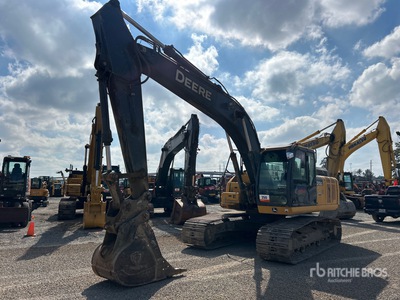 2019 John Deere 210G LC Tracked Excavator
