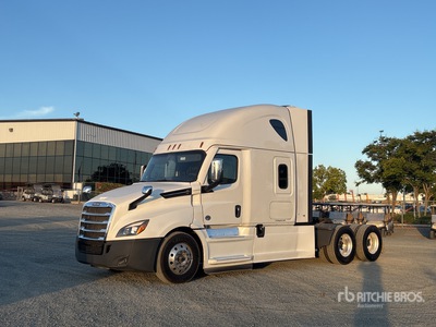 2021 Freightliner Cascadia 126 6x4 T/A Sleeper Truck Tractor