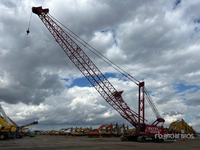 2001 Manitowoc 999 275 ton Grue sur chenilles à flèche à treillis