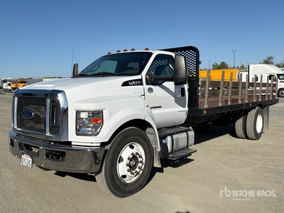 2022 Ford F-650 4x2 Flatbed Truck