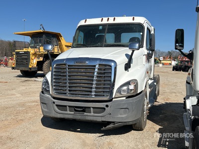 2017 Freightliner Cascadia 125 6x4 T/A Day Cab Truck Tractor