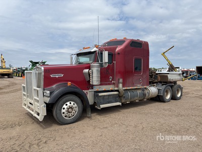 2007 Kenworth W900 detachable tow-lift and winch T/A Sleeper Truck Tractor