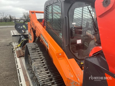 Develon DTL35 Compact Track Loader
