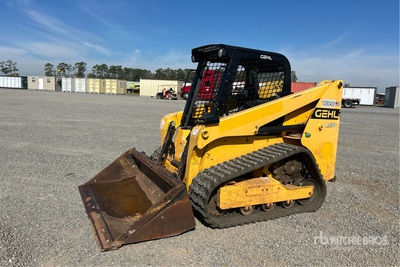 2022 Gehl RT165 Two-Speed を見 Compact Track Loader
