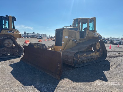 2005 Cat D6N LGP جرافة مجنزرة