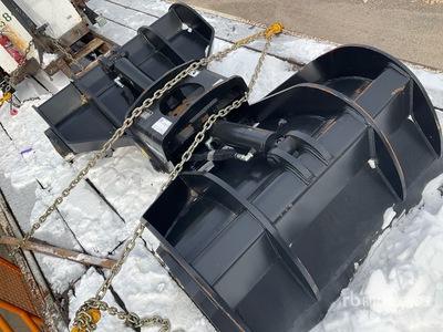 2015 AIM Excavator Grapple