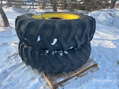 Quantity of (2) Firestone 18.4-38 Pneumatici