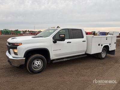 2022 Chevrolet Silverado 3500HD 4x2 Crew Cab Utility Truck