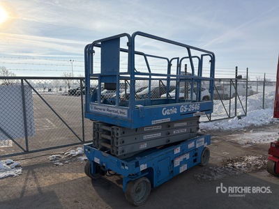 2015 Genie GS2646 Electric シザーリフト
