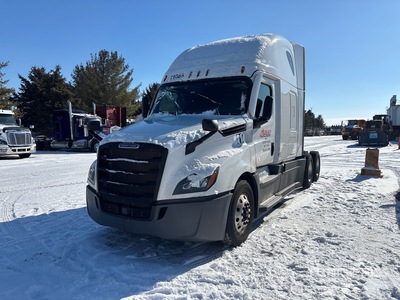 2021 Freightliner Cascadia 126 6x4 T/A Slaapcabine Trekker