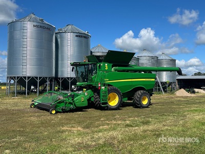 2012 John Deere S690 Combine Harvester