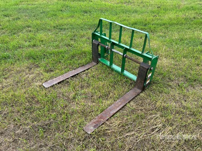 Frontier 42 in Tractor Pallet Forks