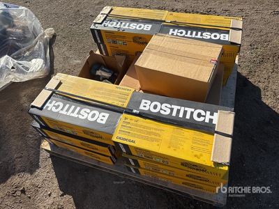 Quantity of (12) Stanley Bostitch AN454 7/8 in Coil Roofing Nails and (4) AN454 MAKITA Roofing Air Nail Gun