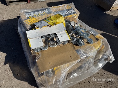 Quantity of (12) Stanley Bostitch AN454 7/8 in Coil Roofing Nails and (4) AN454 MAKITA Roofing Air Nail Gun