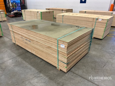 Quantity of (30) 4 ft x 8 ft (1 in Thick) Good 1 Side With Smooth Overlay Douglas Fir No Stamp Plywood (Unused)
