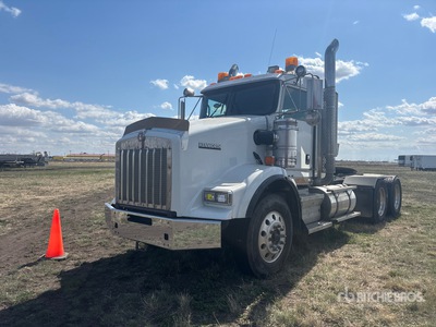 2012 Kenworth T800 T/A Day Cab Truck Tractor