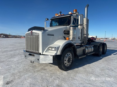 2012 Kenworth T800 T/A Day Cab Truck Tractor