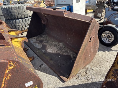 Werk-Brau 105 in Q/C General Purpose Wheel Loader Bucket