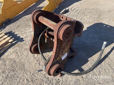 Cat 24 in TB-Linkage Excavator Coupler