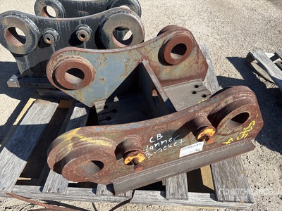 Cat 22 in CB-Linkage Excavator Coupler