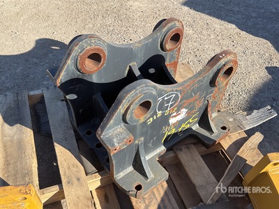 Cat 24 in B-Linkage Excavator Coupler