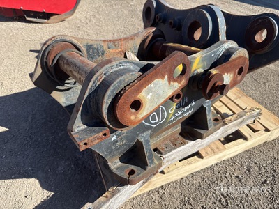 Cat 24 in TB-Linkage Excavator Coupler