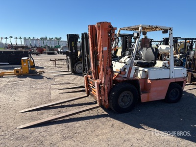 Nissan BF03A35V 7500 lb Forklift
