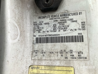 2008 Ford F-450 4x2 Piattaforma autocarrata (Inoperable)