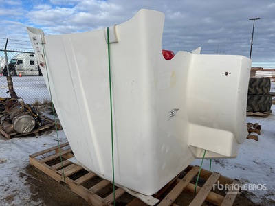 Kenworth T800 Truck Hood (Unused)