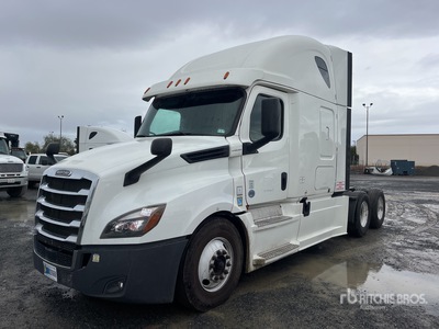 2020 Freightliner Cascadia 126 6x4 T/A Sleeper Truck Tractor
