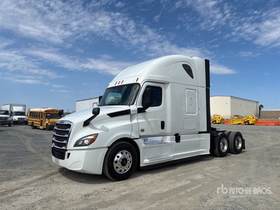 2020 Freightliner Cascadia 126 6x4 T/A Sleeper Truck Tractor