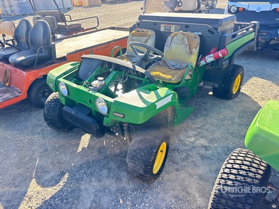 2016 John Deere Gator 4x2 Vehículo utilitario (Inoperable)