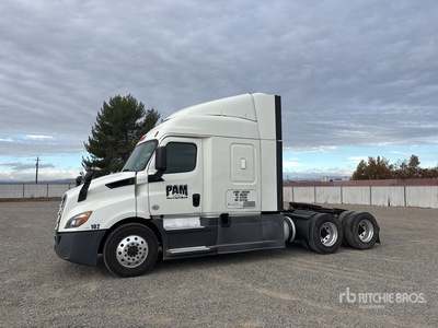 2020 Freightliner Cascadia 116 6x4 T/A Sleeper Truck Tractor