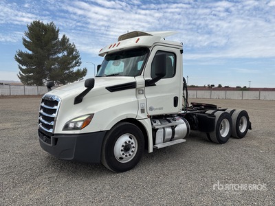 2019 Freightliner Cascadia 126 6x4 T/A Day Cab Truck Tractor
