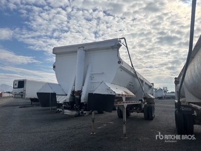 2004 Manac 34 ft T/A End Dump Trailer