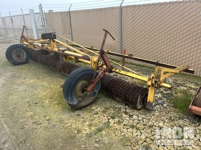 220 in 3-Point Hitch Culitpacker