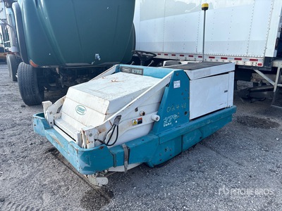 Tennant 275 Series II Ride-On Floor Sweeper