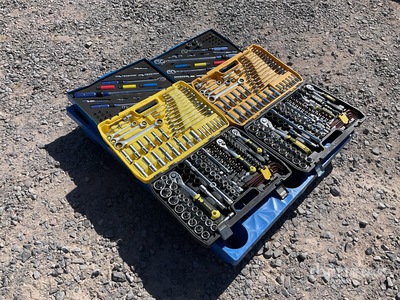 Quantity of (4) 2026 BZCQ CQ33 Lote de Llaves y Matracas con Dados (Sin Usar) / Wrenches and Ratchets with Sockets Divers - Magasin, entrepôt, consommateur (Unused)