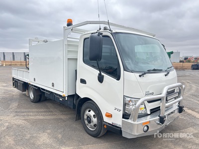 2012 Hino 300 717 4x2 Service Truck