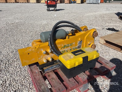 2025 S00SAN SB30 Baggerlader Abbruchhammer (Unused)